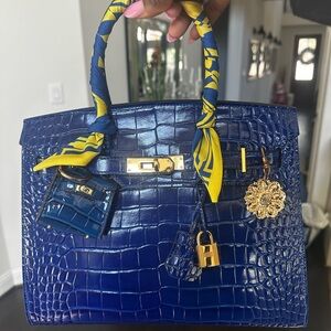 Elegant Blue Crocodile Pattern Handbag